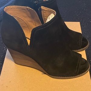 Black suede wedge open toed booties